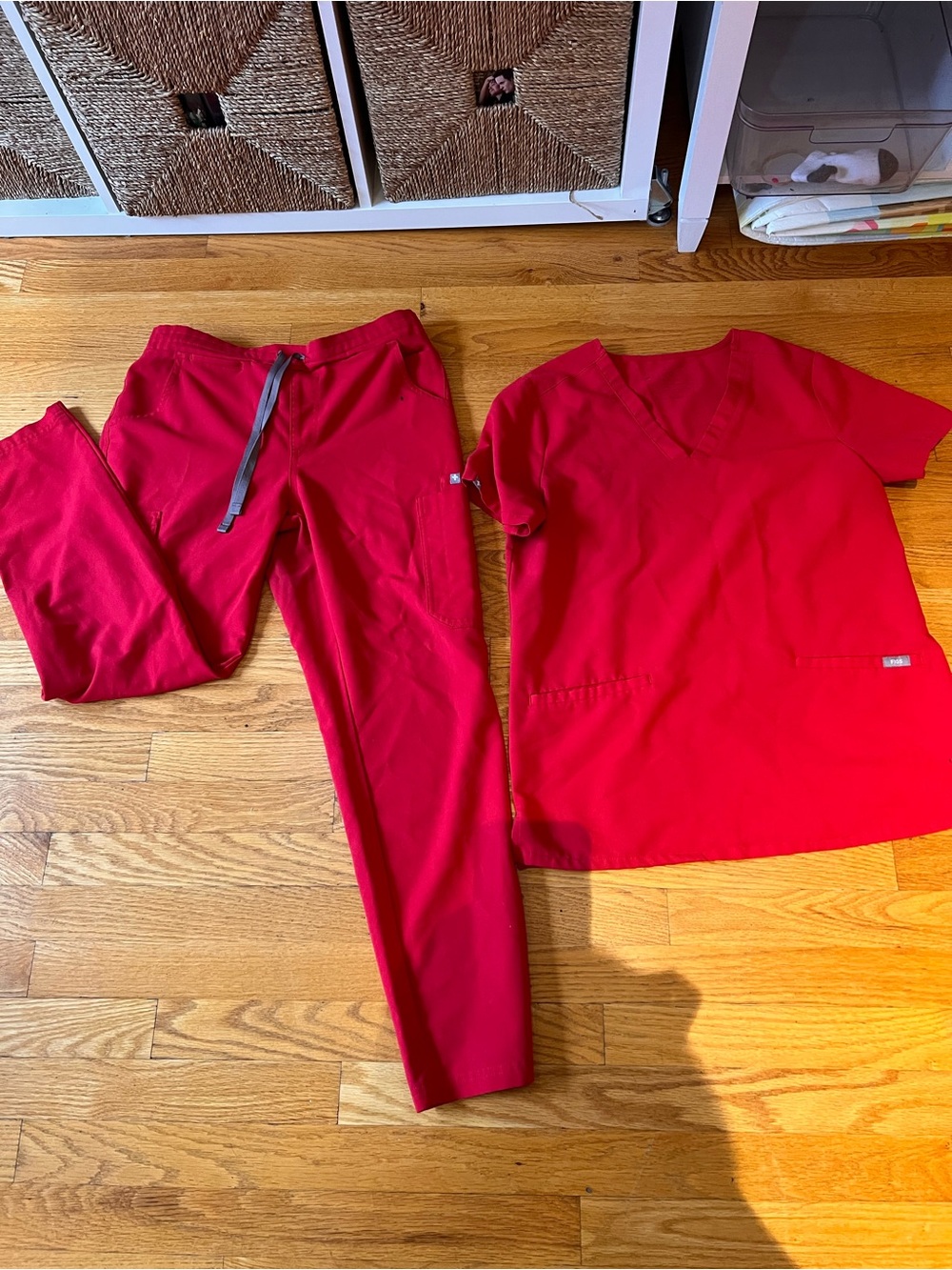 Figs scrub set red small petite